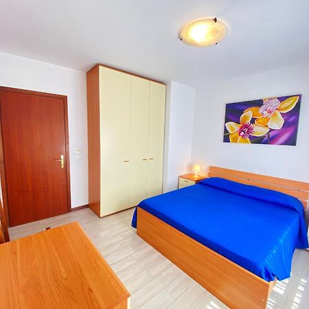 Apartment Blu Residence Линяно Сабиадоро Екстериор снимка